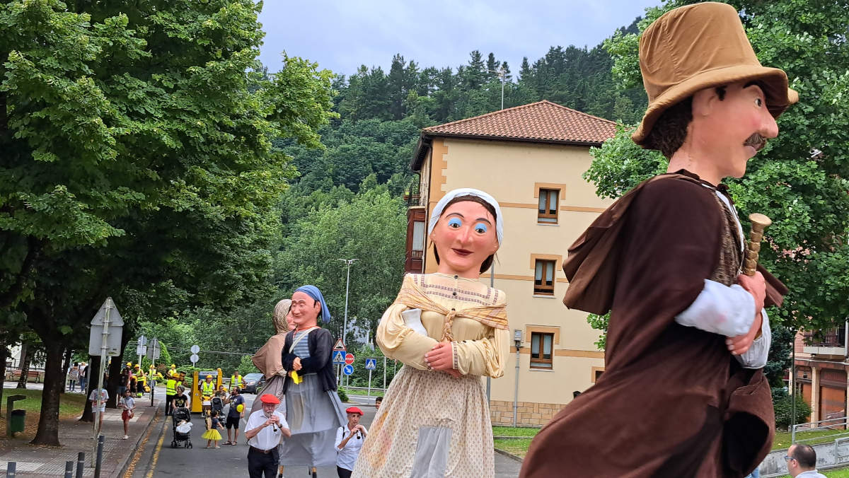 Lemoako Jaietan dantzan