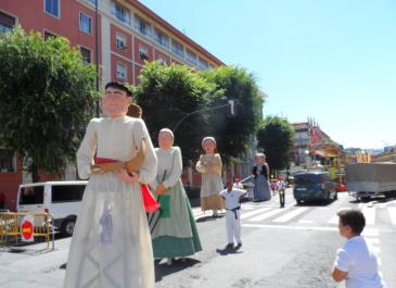 San Inazioko jaietan Erraldoiak dantzan