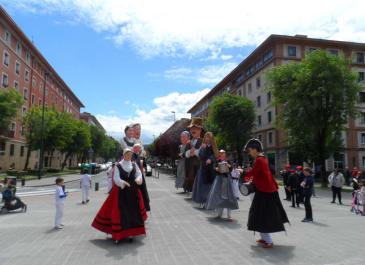 Jaiak Elorrieta. Elorrietako plaza