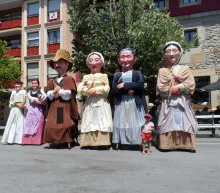 Bigarren egunez Mungian erraldoiak dantzan