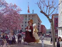 San Inazioko inauteriak erraldoiak dantzan